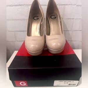 Guess®️ women’s pumps in a great neutral color